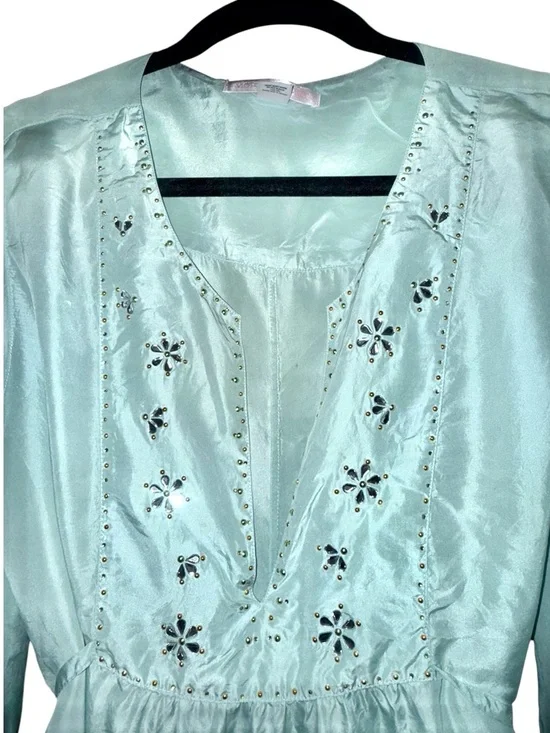 Victoria's Secret Silk Light blue nightgown, flower rhinestones, plunging V-Neck - Picture 3 of 8